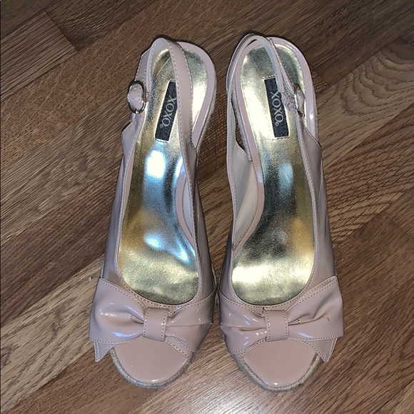 XOXO Blush Patent Wedge Heels - Picture 2 of 3